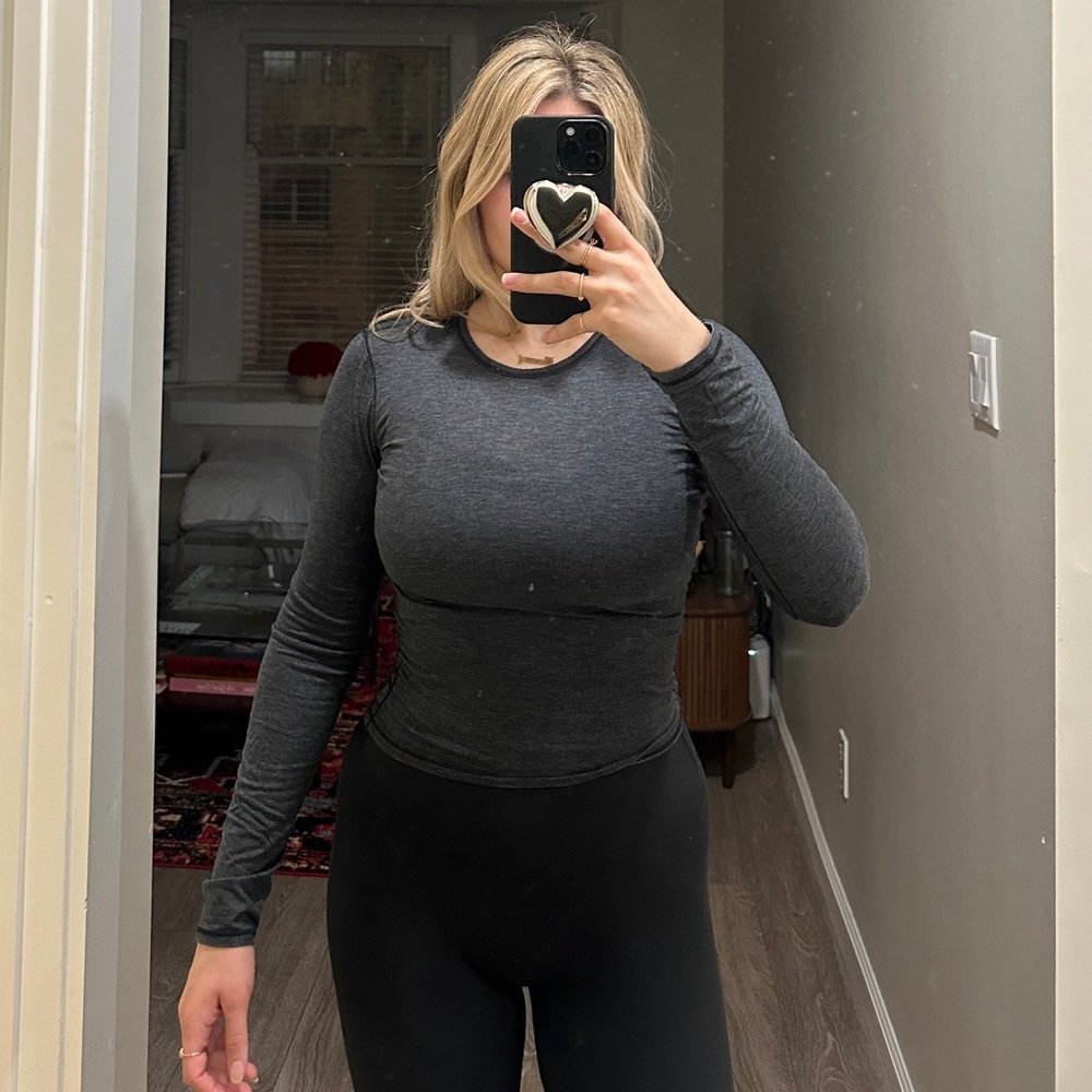 Lululemon Athletica All It Takes Long Sleeve Ruched Cropped Shirt in Charcoal